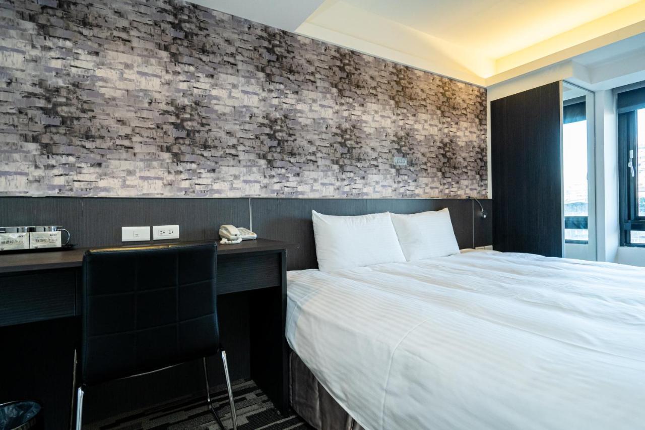 Hotels Here - Taipei Bagian luar foto