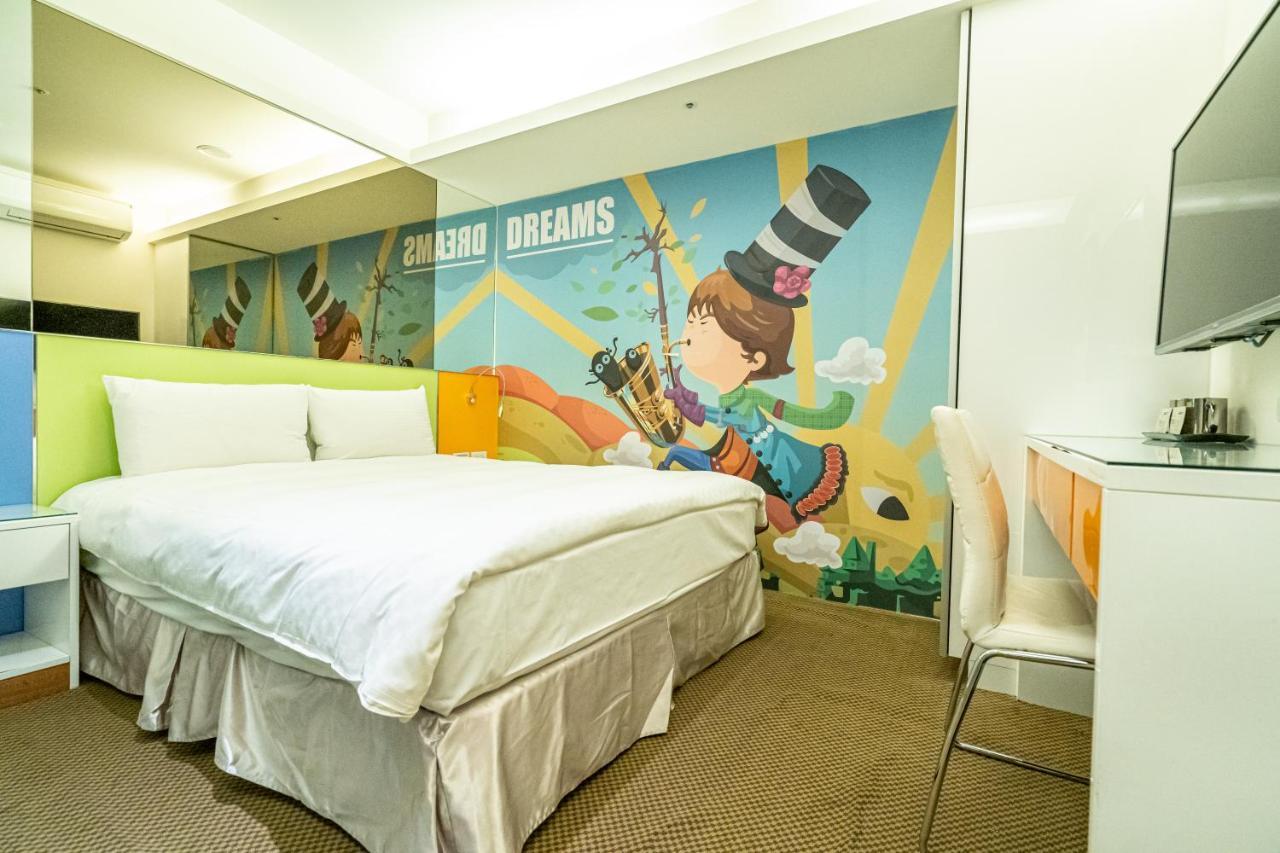 Hotels Here - Taipei Bagian luar foto