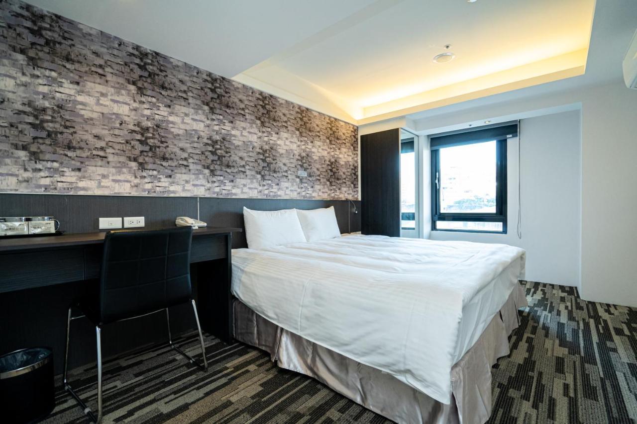 Hotels Here - Taipei Bagian luar foto